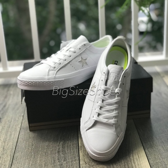 Converse Other - NWT Converse One Star OX White M AUTHENTIC